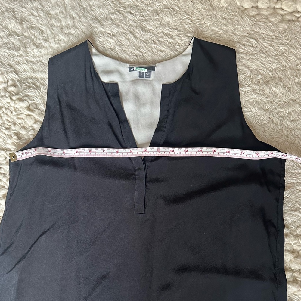 Vince Black and White Sleeveless Silk Dress - Picture 10 of 10